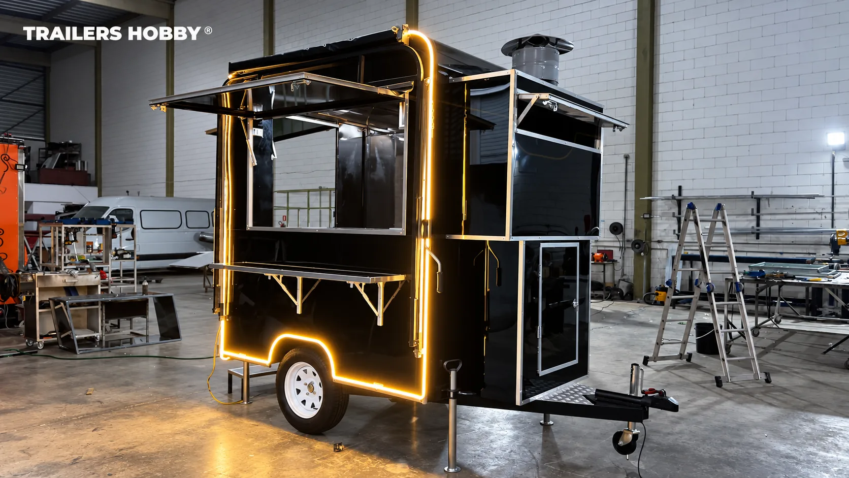 Trailer para churrasco fabricado pela Trailers Hobby, com iluminação em LED e exaustor industrial